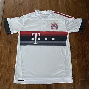 Fc Bayern Munich away kit 2015/16